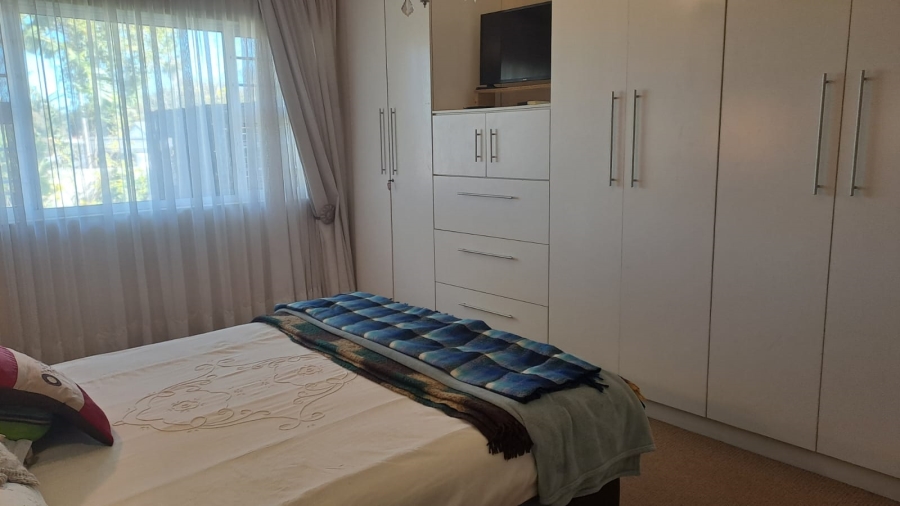 4 Bedroom Property for Sale in Beacon Bay Eastern Cape
